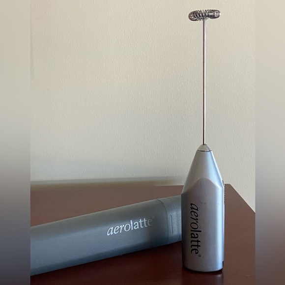 Aerolatte Original Steam Free Milk Frother W/ Travel Case Coffee Cappuccino - Picture 2 of 8